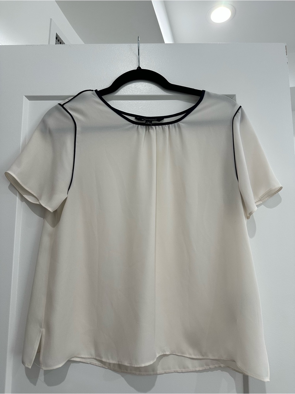 Banana Republic Cream Short Sleeve Blouse with Black Trim